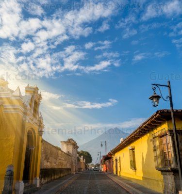 Calle de los pasos, Antigua Guatemala