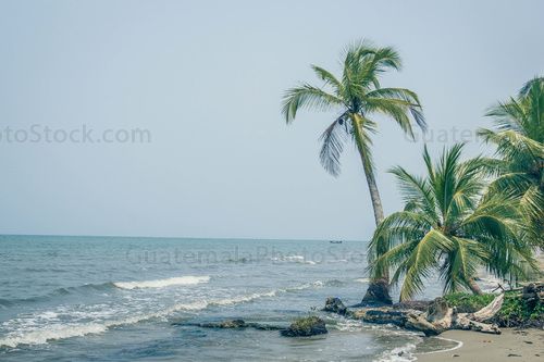 Playa Salvador Gaviota, Quehueche, Livingston