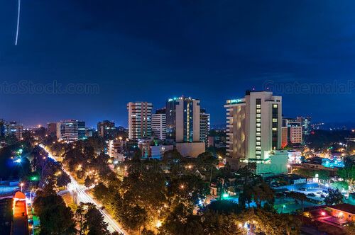 Avenida Reforma y Edificios Zona 10